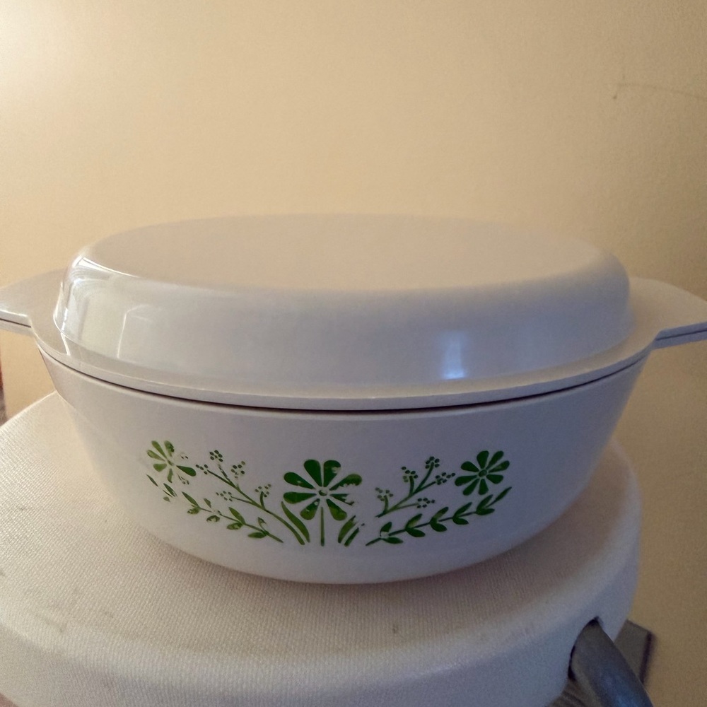 Vintage Green Daisy White and Green Casserole Dish with Lid